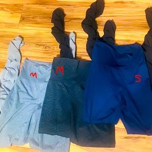 Bombshell leggings. With that legwarmer look. They are total of 4. Refer to pics